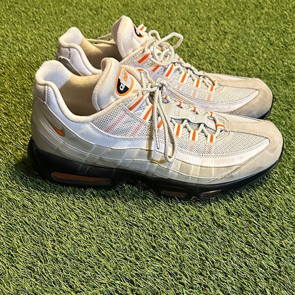 Nike Air Max 95 Wolf Grey Safety Orange Pure Platinum Size 13 - Picture 2 of 6